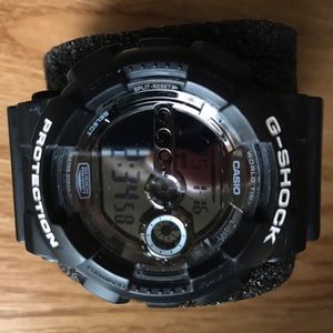 Men’s G-Shock watch